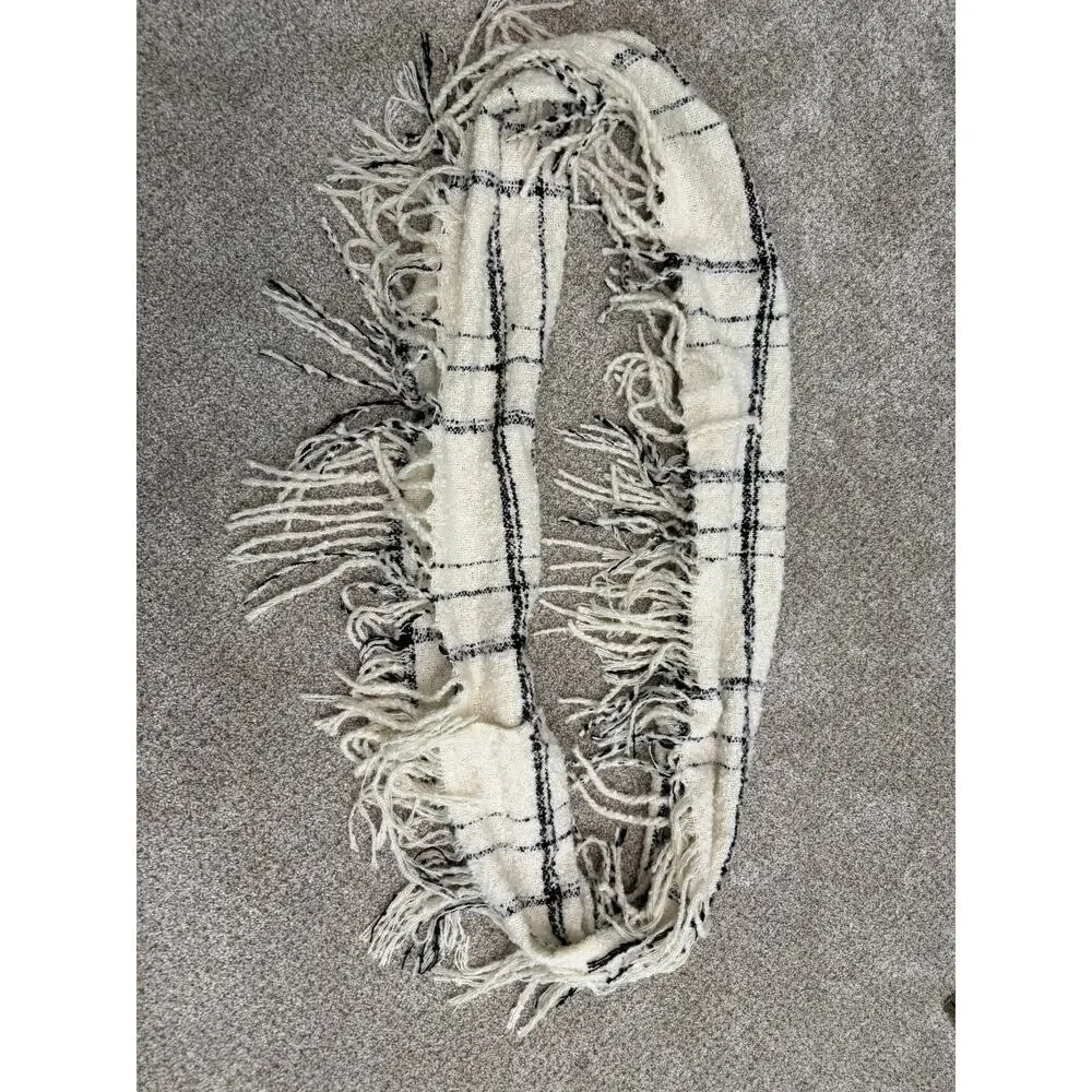 Emanuel Geraldo Plaid Fringe Scarf | Soft Woven Wrap One Size